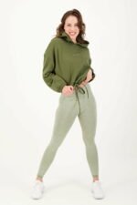 crop hoody groen_Fullbody_jpg_4