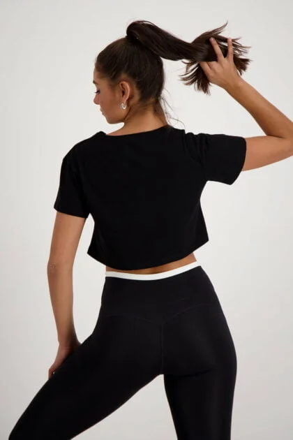 Athleisure Crop-T-Shirt schwarz