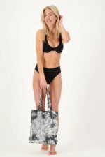 Bikinioberteil schwarz_Bikinihose schwarz_Fullbody_jpg_10 ibizi Bikinioberteil schwarz