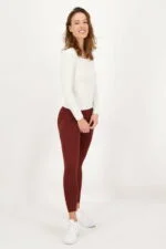v form white_Fullbody_jpg_5