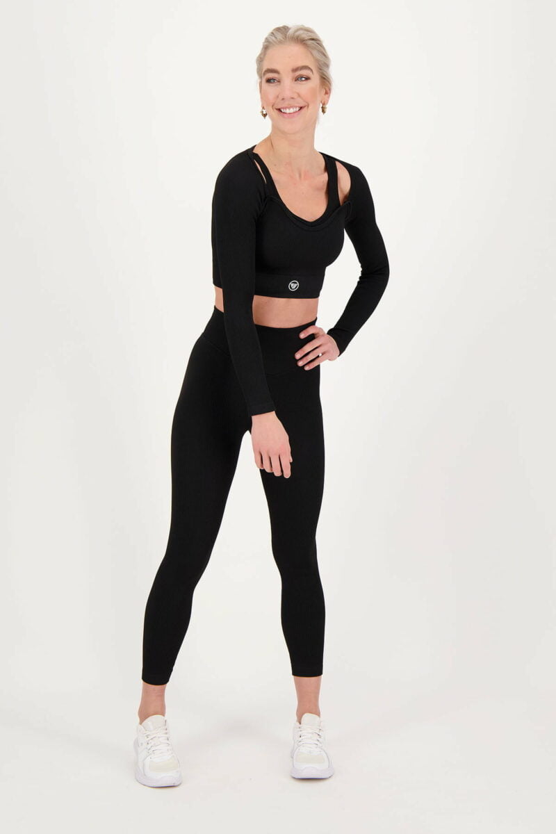 P230131093119_Fullbody_jpg_4