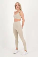 Struktur beige_Fullbody_jpg_6