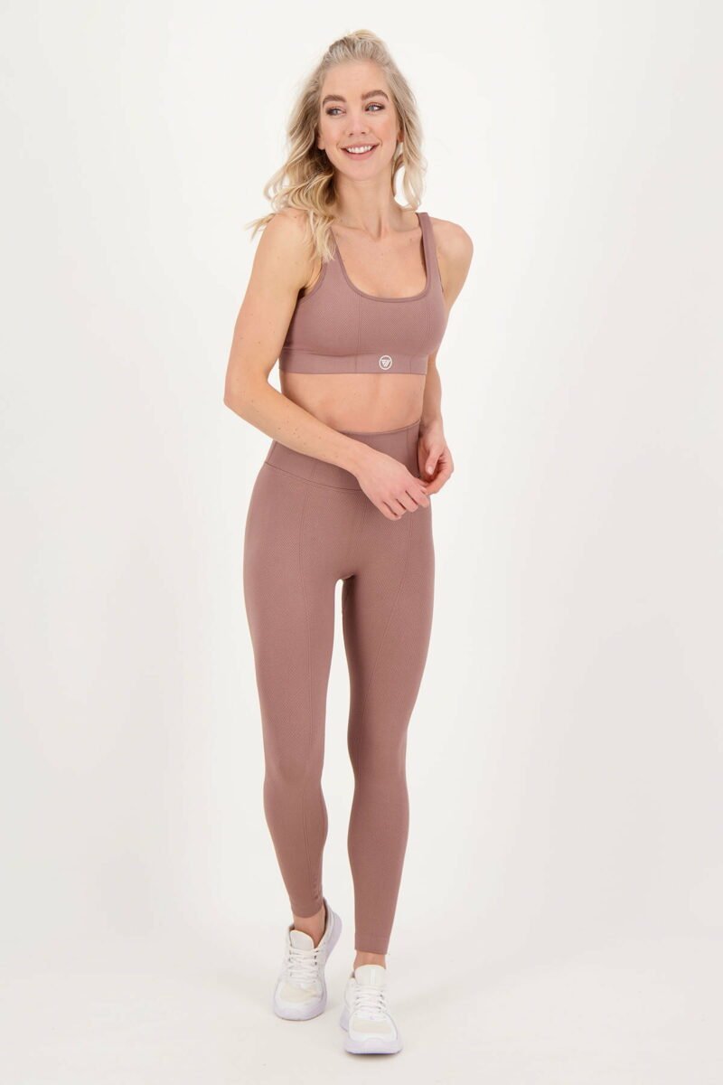 structure powder pink_Fullbody_jpg_2