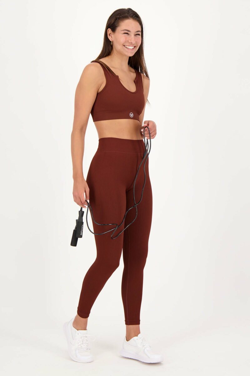 new rib bruin_Fullbody_jpg_11