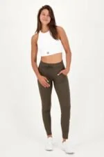 Jogger grün oliv_Fullbody_jpg_5