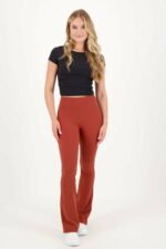 ellemenr zwart flare terra_Fullbody_jpg_1 kopiëren