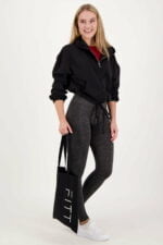 unique zwart melee_Fullbody_jpg_24