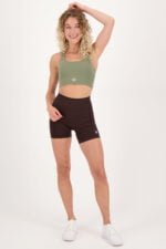 wesentlicher BH grün_Fullbody_jpg_5