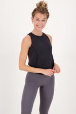 t-shirt zwart_Voorkant boven_jpg_3