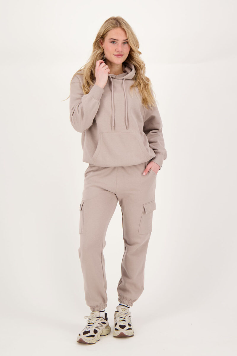 cloudy cargo jogger_Fullbody_jpg_3