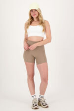 stay in place short taupe_Fullbody_jpg_2