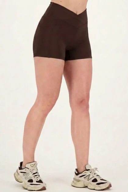 V-Shape Pocket Scrunch Short Coffee