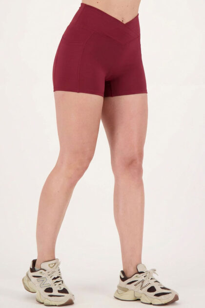 V-Shape Pocket Scrunch Short Ruby